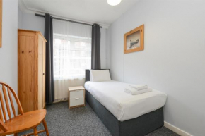 Perfect for Contractors! Spacious 5bed house with Parking - Radford